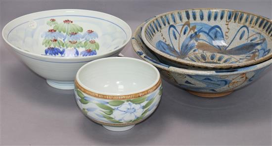 Derek Emms (1929-2004), two studio pottery bowls and two other bowls by Robert Goldsmith, Dia 33cm (largest)